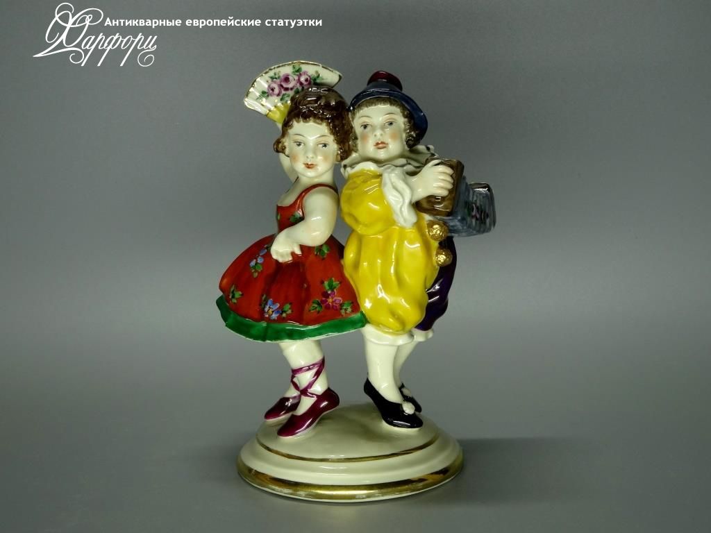 Купить фарфоровые статуэтки Volkstedt, Веселые куплеты, Германия